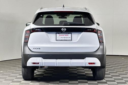 2026 Nissan Kicks SV