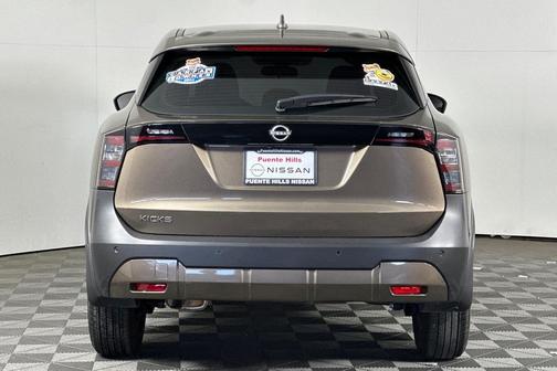 2025 Nissan Kicks S