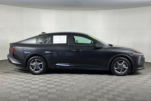 Interstellar Gray 2025 Kia K4 LXS