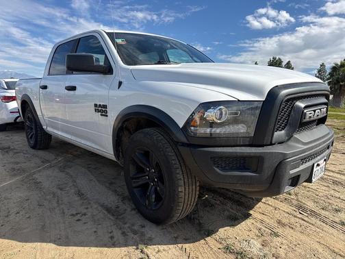 2024 RAM 1500 Classic Warlock Crew Cab 4x2 5'7' Box