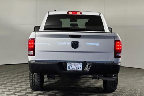 2024 RAM 1500 Classic Warlock Crew Cab 4x2 5'7' Box