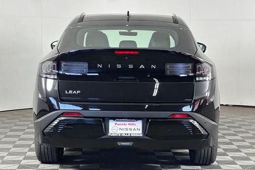 2026 Nissan Leaf PLATINUM+