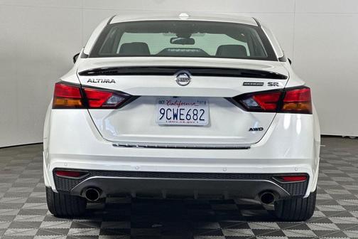 2022 Nissan Altima SR Intelligent AWD