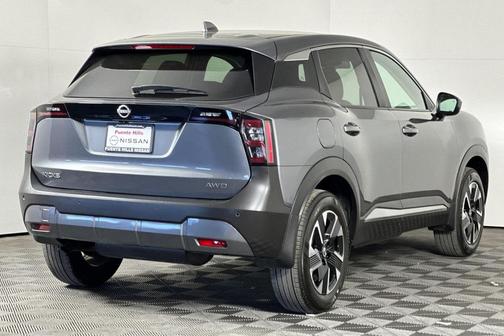 2025 Nissan Kicks SV