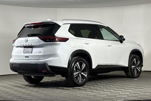 2025 Nissan Rogue SL