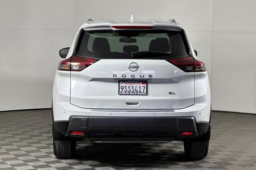 2025 Nissan Rogue SL