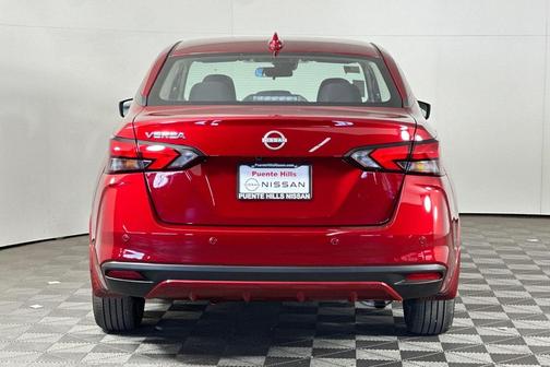 2025 Nissan Versa 1.6 SV