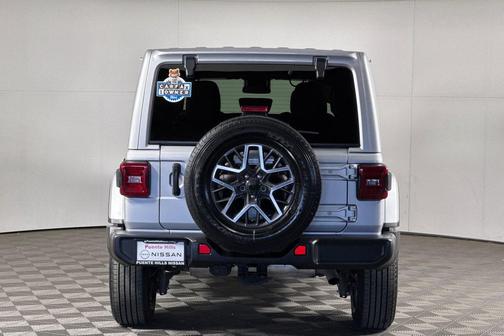 2024 Jeep Wrangler 4-Door Sahara 4x4