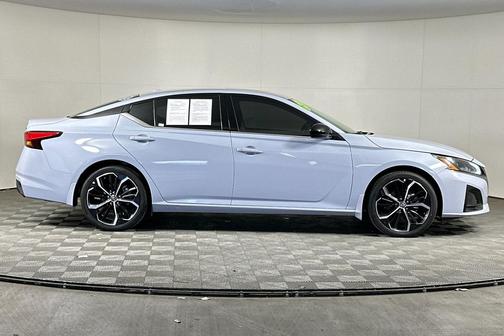 2024 Nissan Altima SR FWD