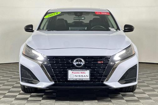 2024 Nissan Altima SR FWD