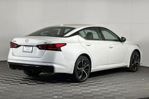 2025 Nissan Altima SR FWD