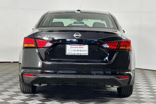 2025 Nissan Altima S FWD