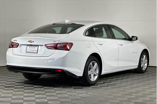 2022 Chevrolet Malibu FWD LT