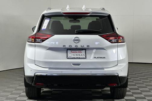 2025 Nissan Rogue Platinum