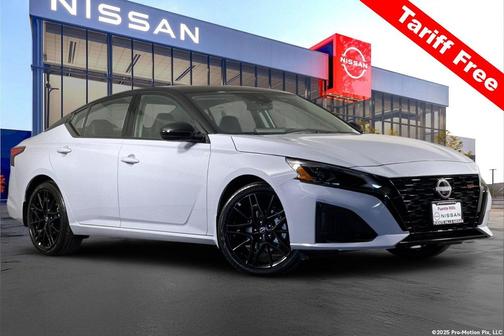 Gray Sky/Super Black 2026 Nissan Altima SR FWD