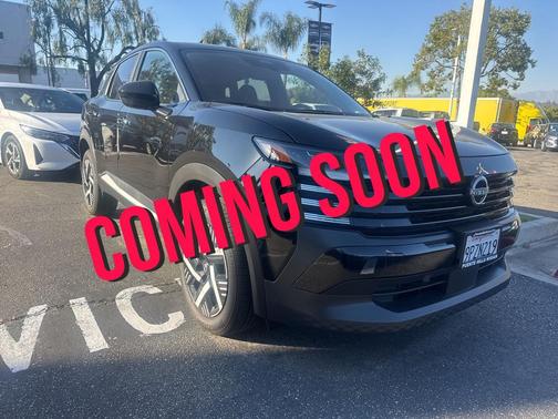 2025 Nissan Kicks SV