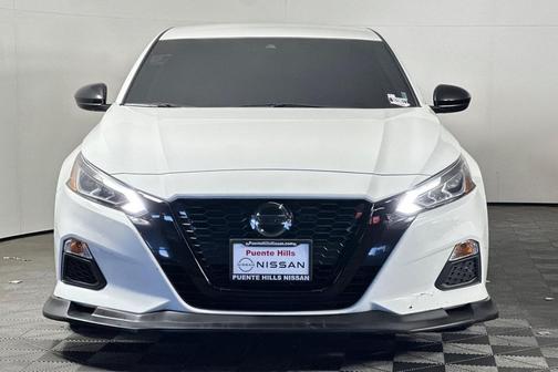 2022 Nissan Altima SR FWD