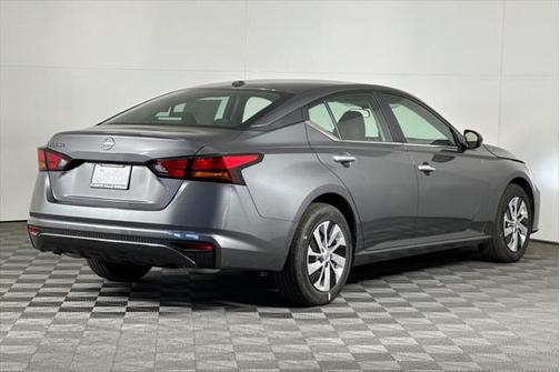 2025 Nissan Altima S FWD