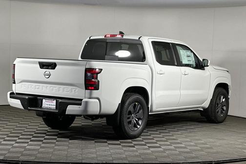 2025 Nissan Frontier SV