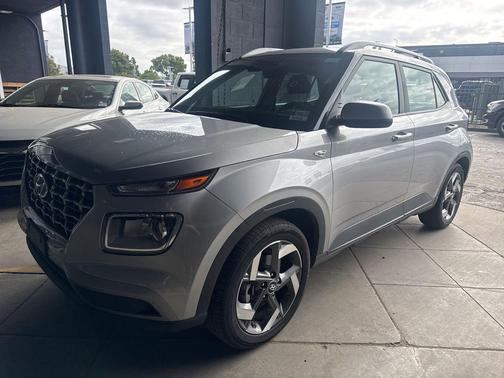 Shimmering Silver 2025 Hyundai VENUE SEL