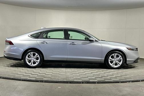 2025 Honda Accord LX 1.5T