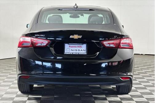 2022 Chevrolet Malibu FWD LT