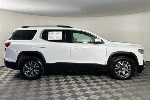 2023 GMC Acadia AWD SLT