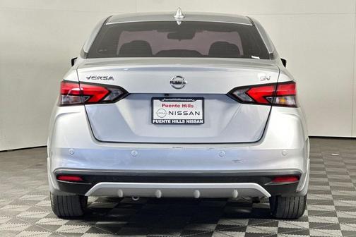2021 Nissan Versa 1.6 SV