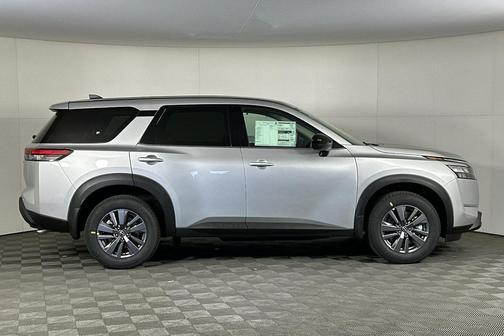 2025 Nissan Pathfinder S FWD