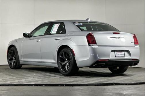 2022 Chrysler 300 Touring