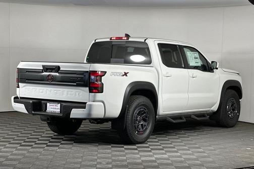 2025 Nissan Frontier PRO-X