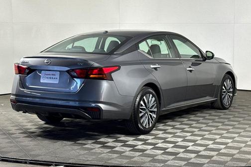 Gun Metallic 2024 Nissan Altima 2.5 SV