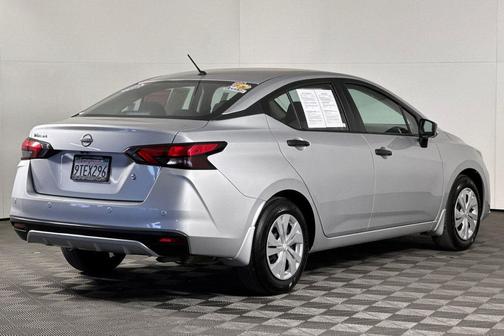 Brilliant Silver Metallic 2025 Nissan Versa 1.6 S