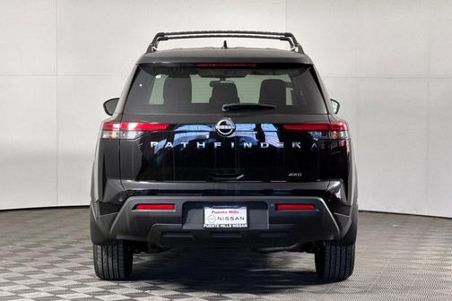 2025 Nissan Pathfinder SV 4WD