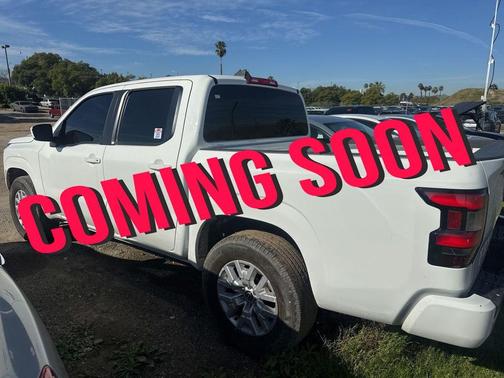 2023 Nissan Frontier SV