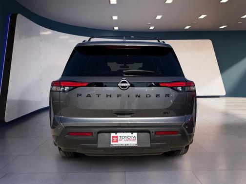 2024 Nissan Pathfinder SV FWD