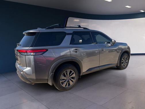 2024 Nissan Pathfinder SV FWD