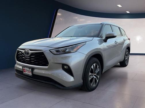 2020 Toyota Highlander Hybrid XLE