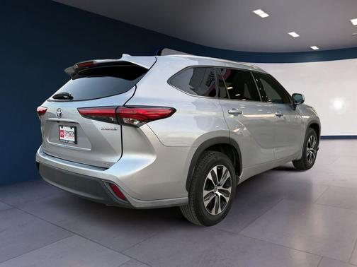 2020 Toyota Highlander Hybrid XLE