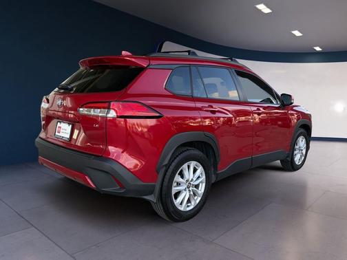 2024 Toyota Corolla Cross LE