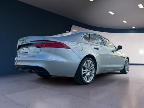 2020 Jaguar XF 25t Prestige RWD Automatic