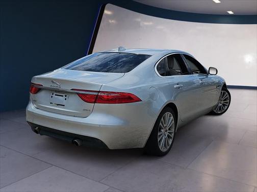2020 Jaguar XF 25t Prestige RWD Automatic