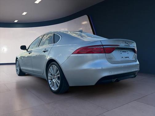 2020 Jaguar XF 25t Prestige RWD Automatic