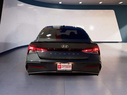 2025 Hyundai ELANTRA Sport