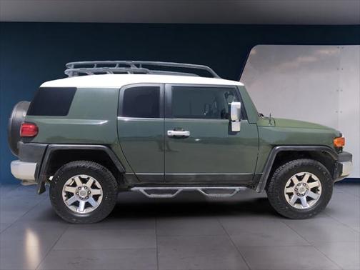 2014 Toyota FJ Cruiser Base