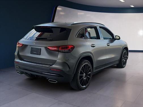 2021 Mercedes-Benz GLA 250 Base 4MATIC