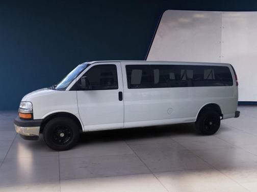 2017 Chevrolet Express 3500 LT