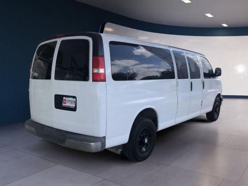 2017 Chevrolet Express 3500 LT