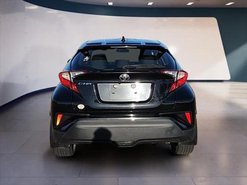 2021 Toyota C-HR XLE