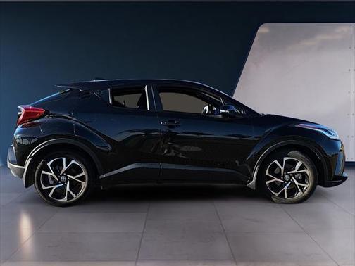 2021 Toyota C-HR XLE